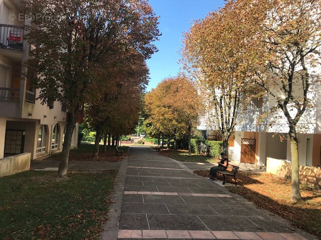 Appartement à LAMALOU-LES-BAINS