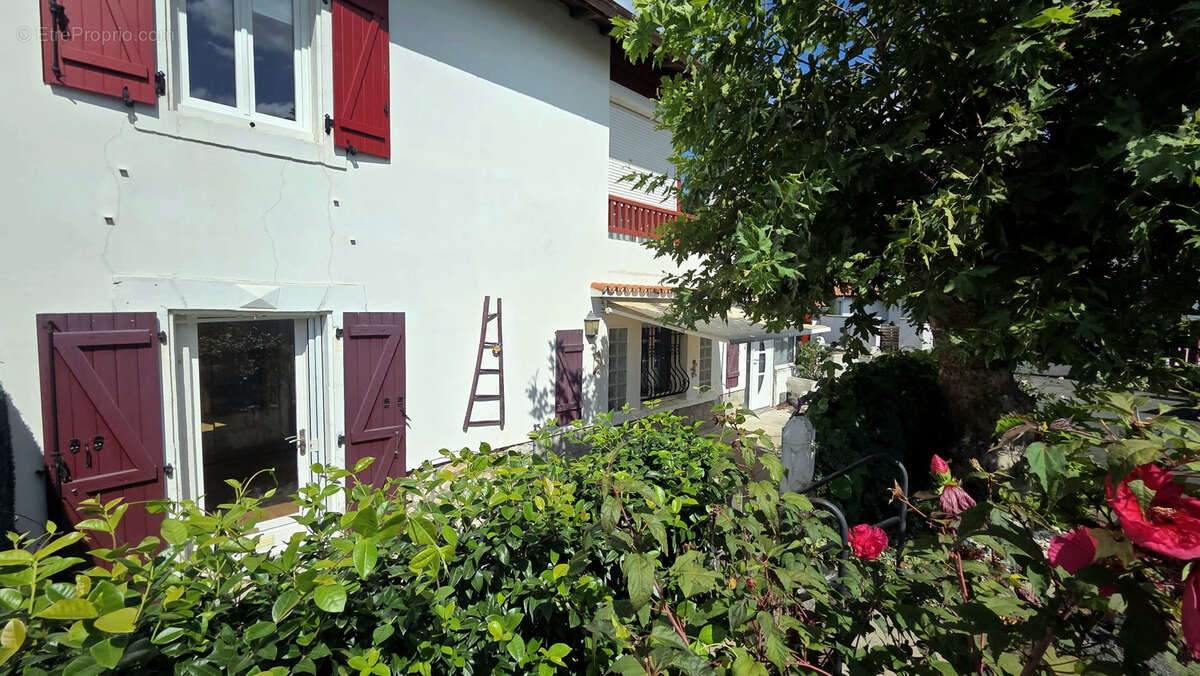 Appartement à URCUIT