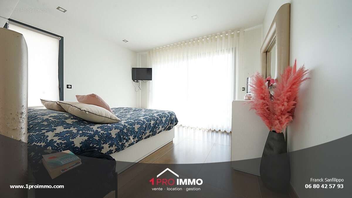 n°5 - Maison à COLOMBE