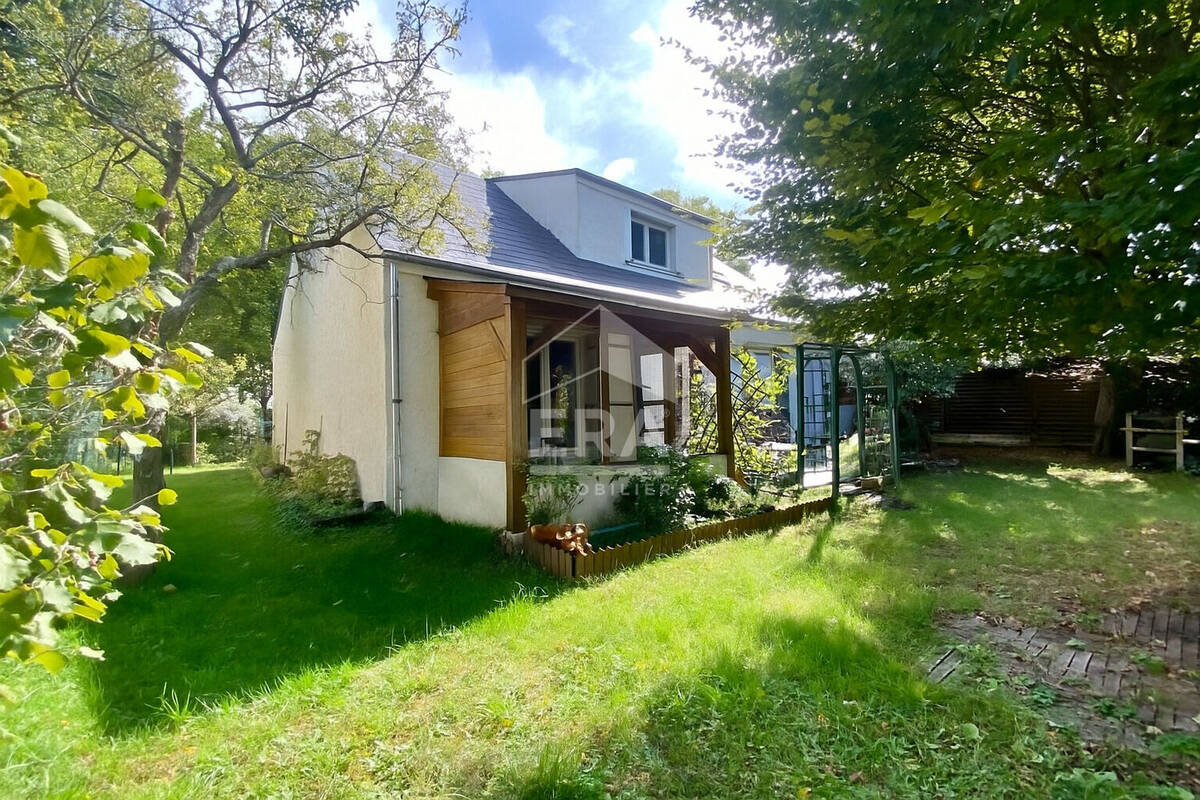 Maison à MONTCOURT-FROMONVILLE