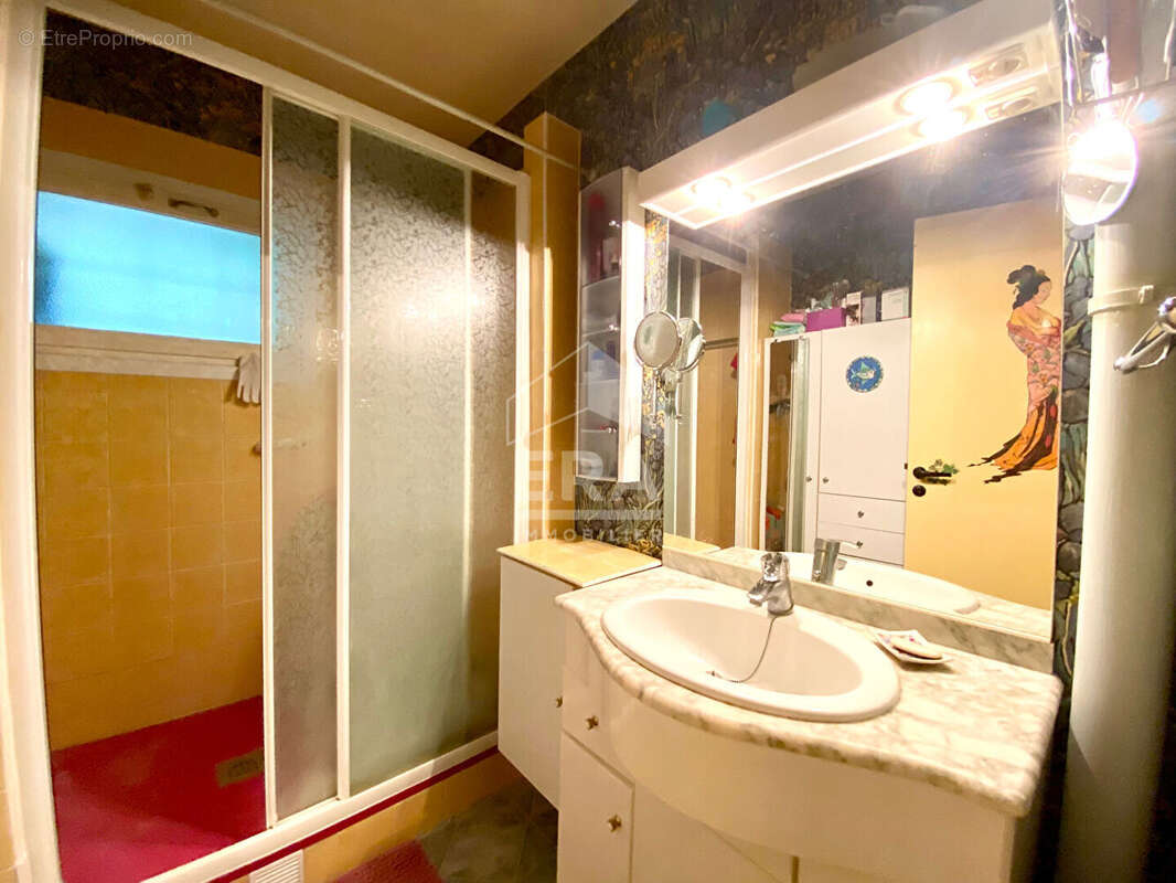 Maison à MONTCOURT-FROMONVILLE