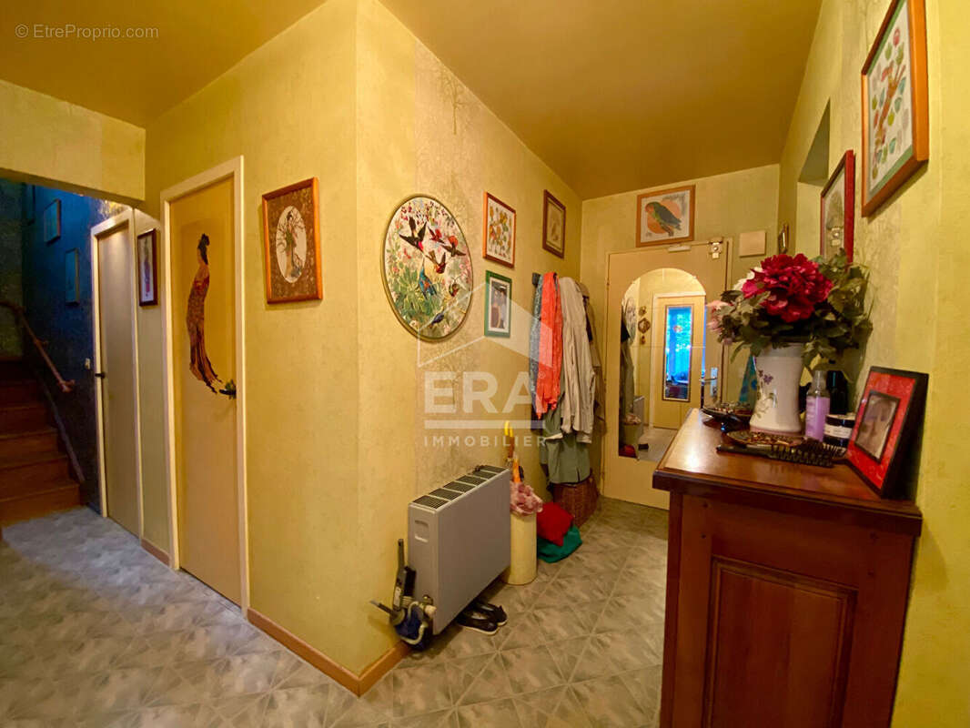 Maison à MONTCOURT-FROMONVILLE