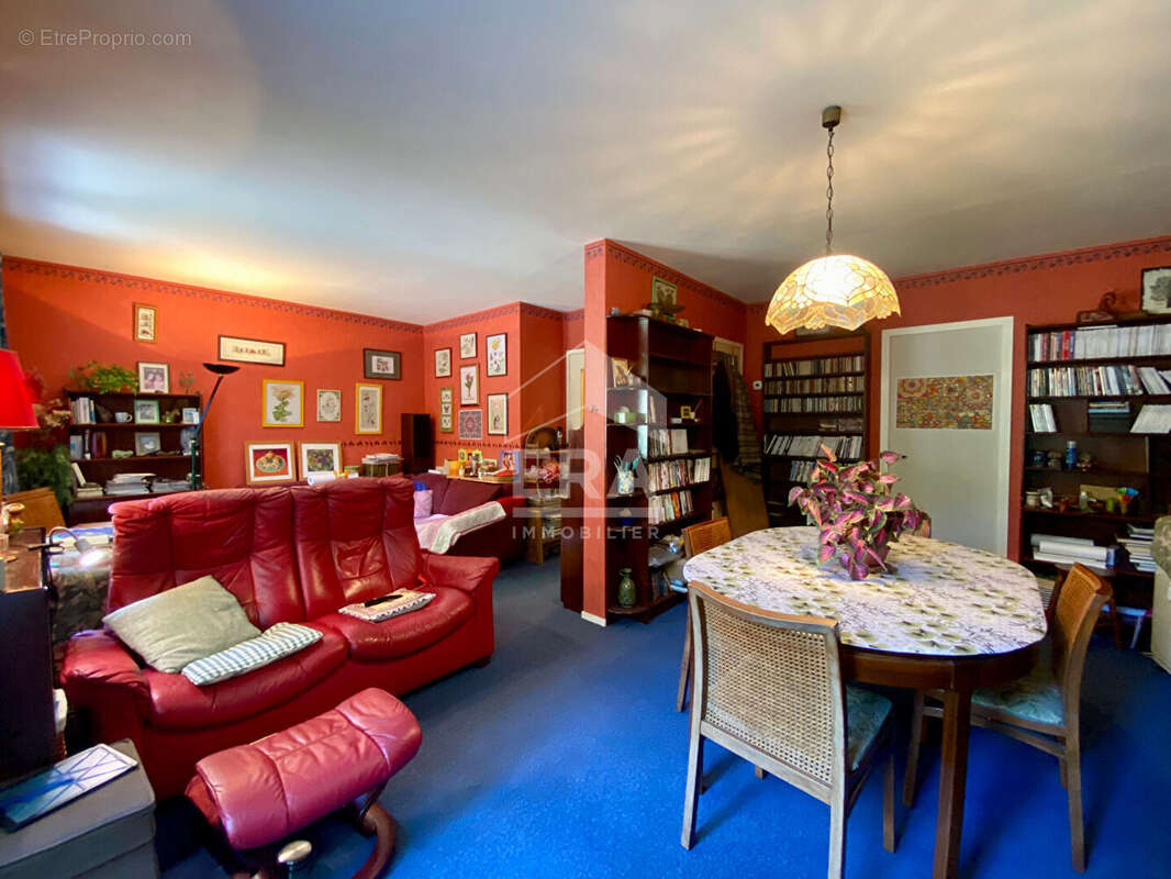 Maison à MONTCOURT-FROMONVILLE