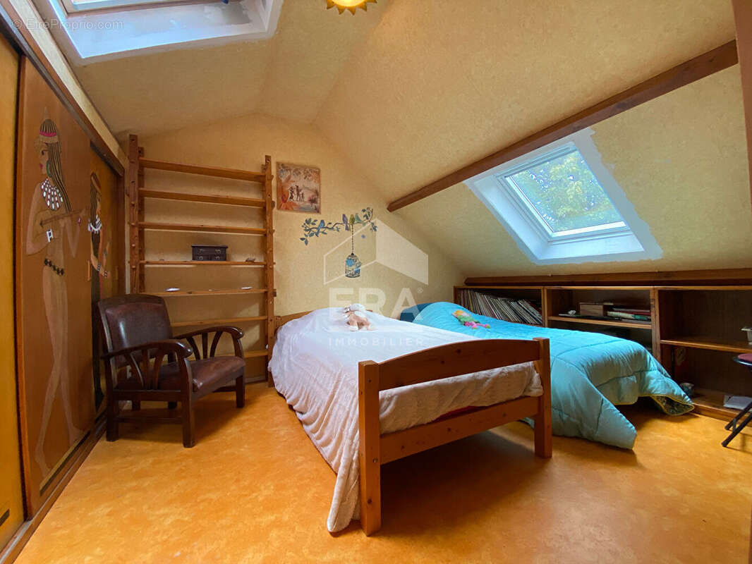 Maison à MONTCOURT-FROMONVILLE