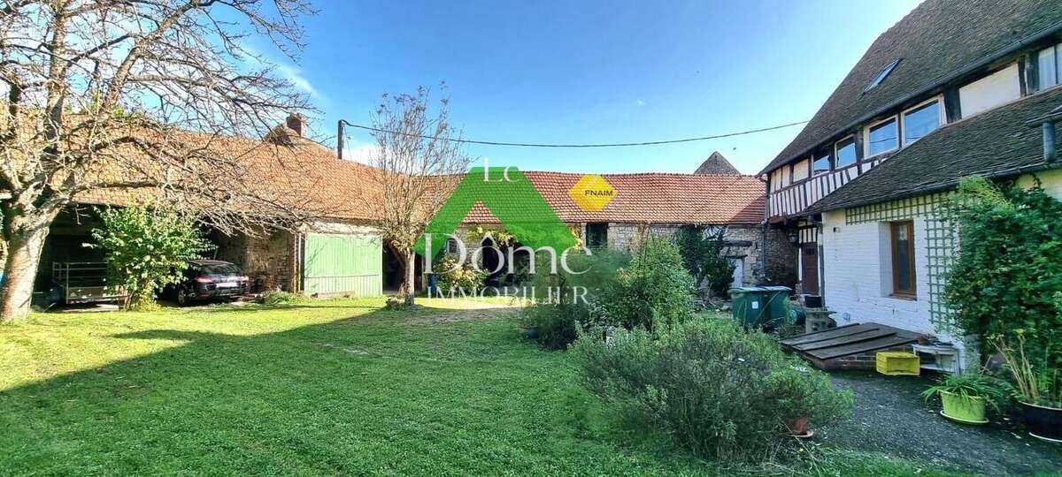 Maison à VALLANGOUJARD