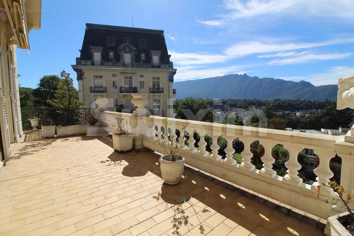 Appartement à AIX-LES-BAINS