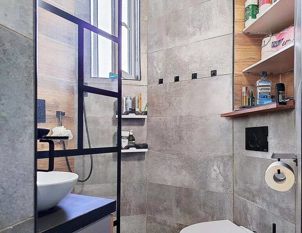 Appartement à VALLAURIS