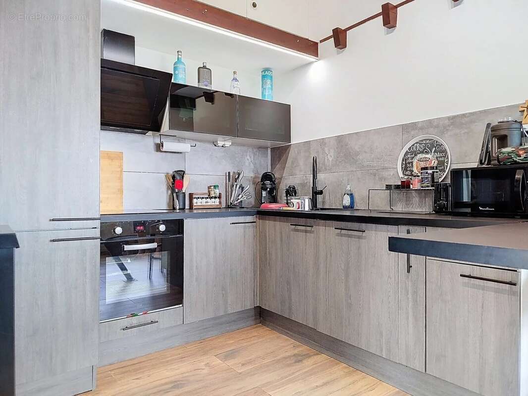 Appartement à VALLAURIS