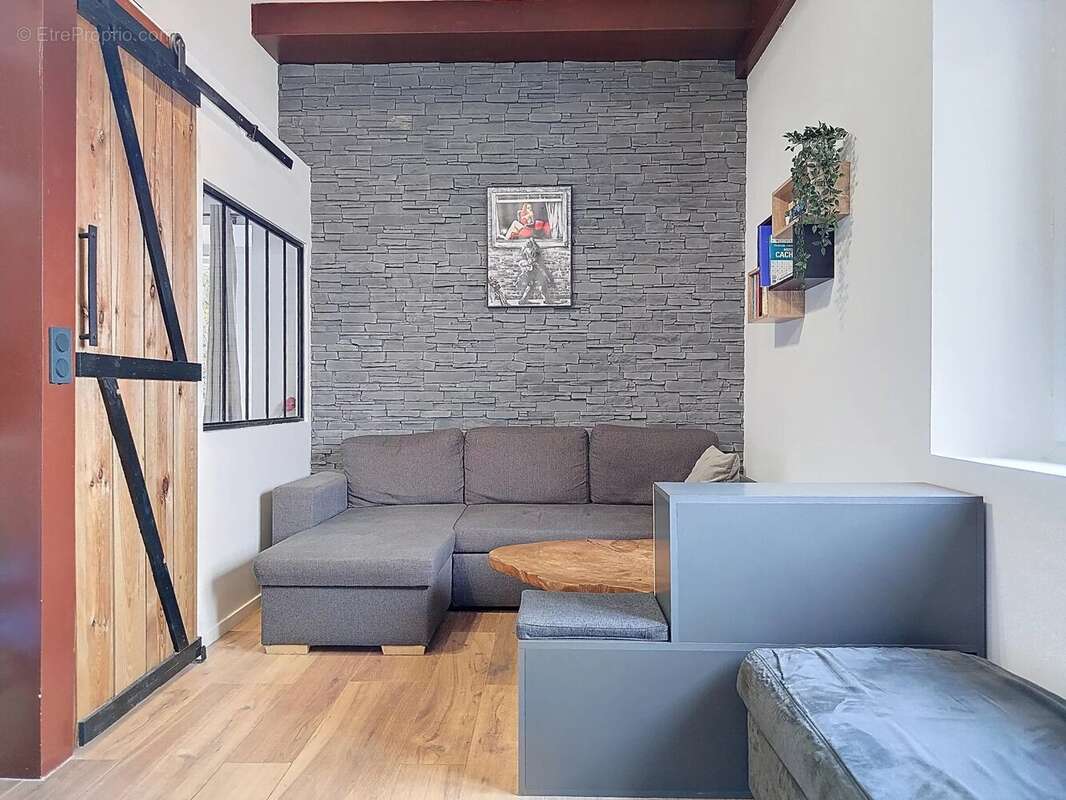 Appartement à VALLAURIS