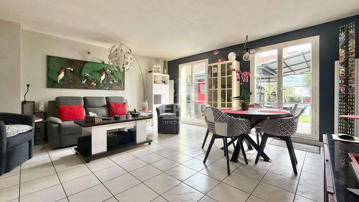 Maison à CORBEIL-ESSONNES