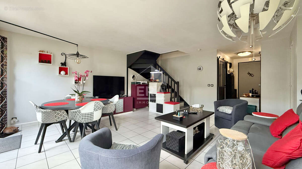 Maison à CORBEIL-ESSONNES