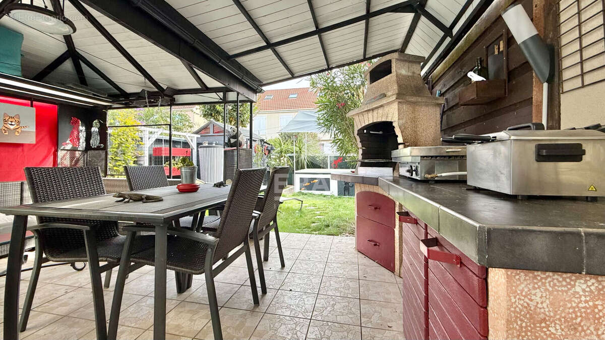 Maison à CORBEIL-ESSONNES