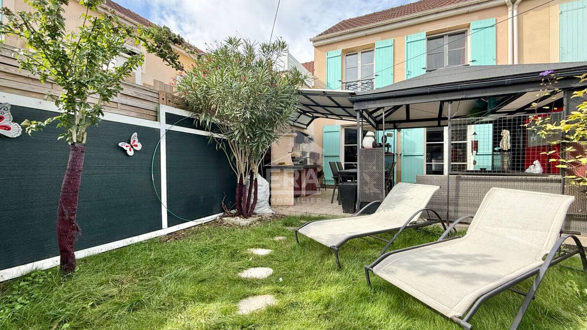 Maison à CORBEIL-ESSONNES