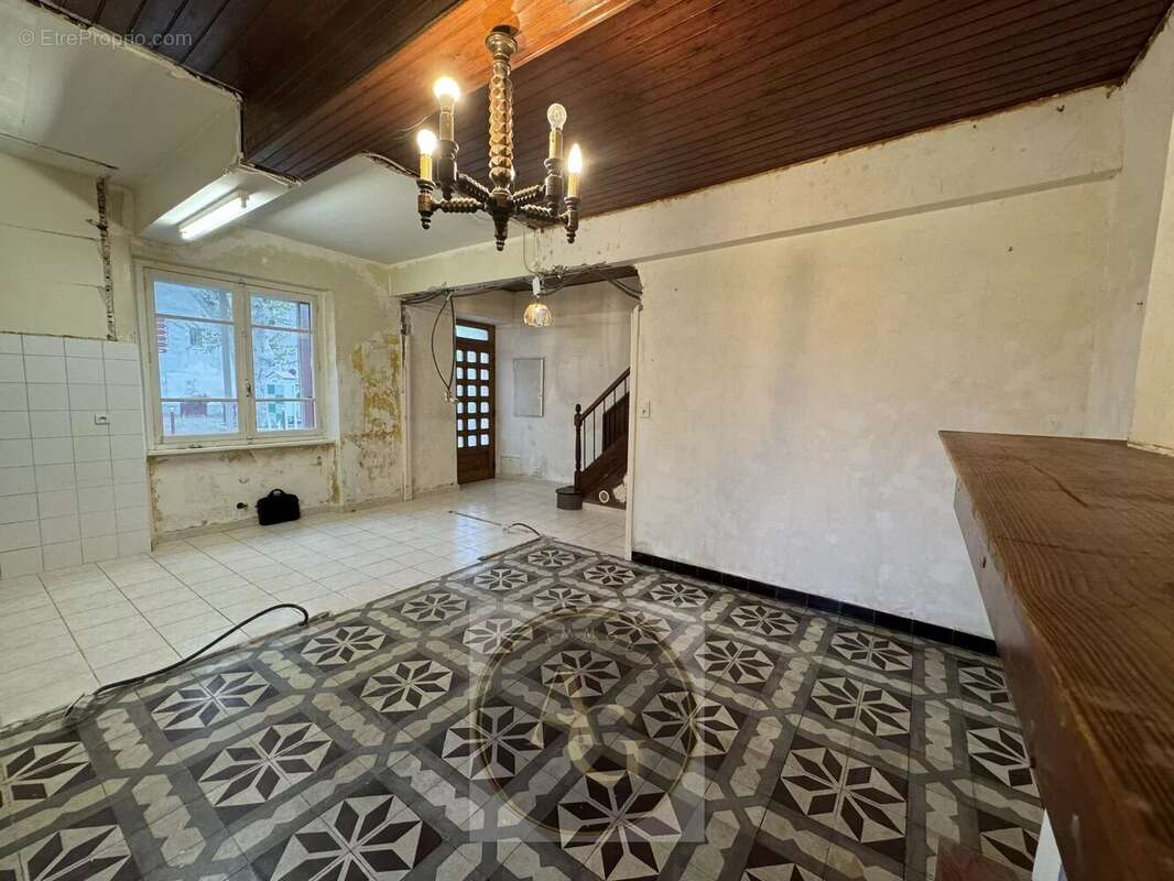 Maison à LABASTIDE-D&#039;ANJOU