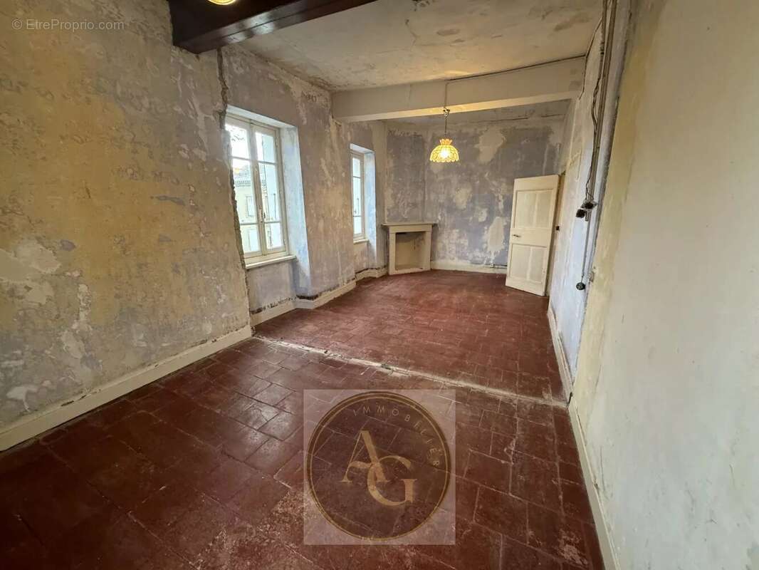 Maison à LABASTIDE-D&#039;ANJOU