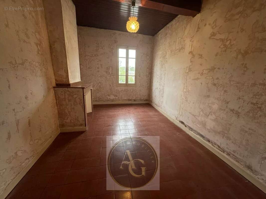 Maison à LABASTIDE-D&#039;ANJOU