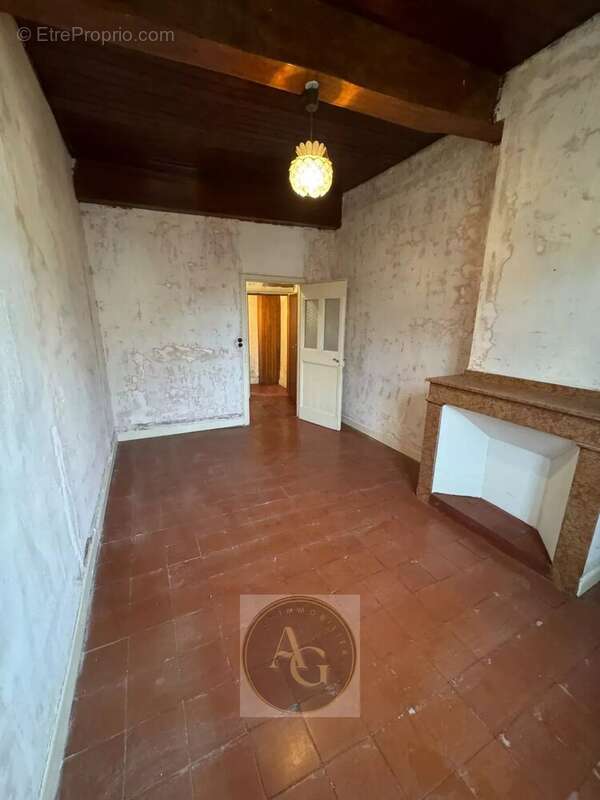 Maison à LABASTIDE-D&#039;ANJOU