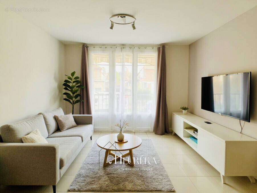 Appartement à SAINT-MAUR-DES-FOSSES