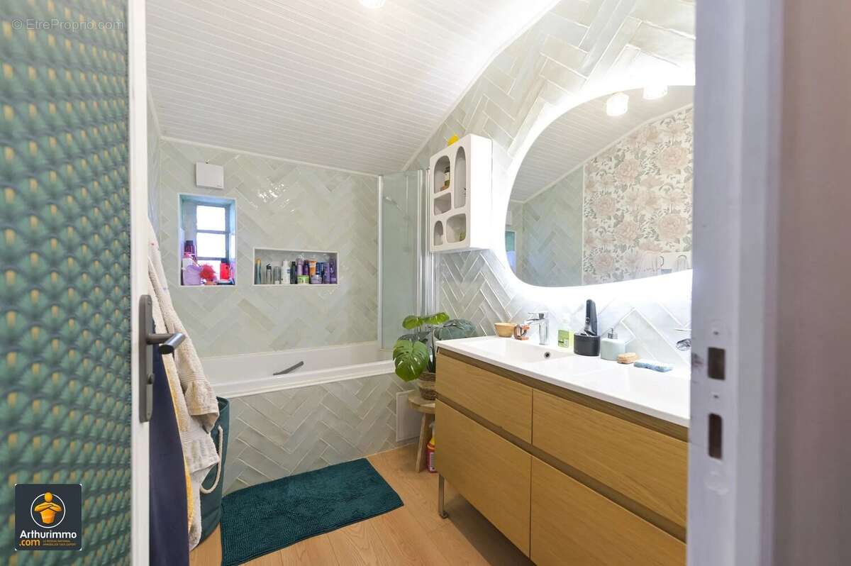 Maison à LA ROCHENARD