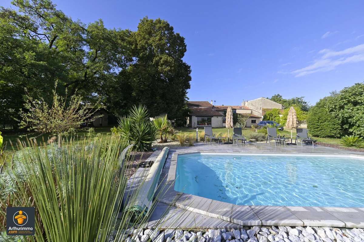 Maison à LA ROCHENARD