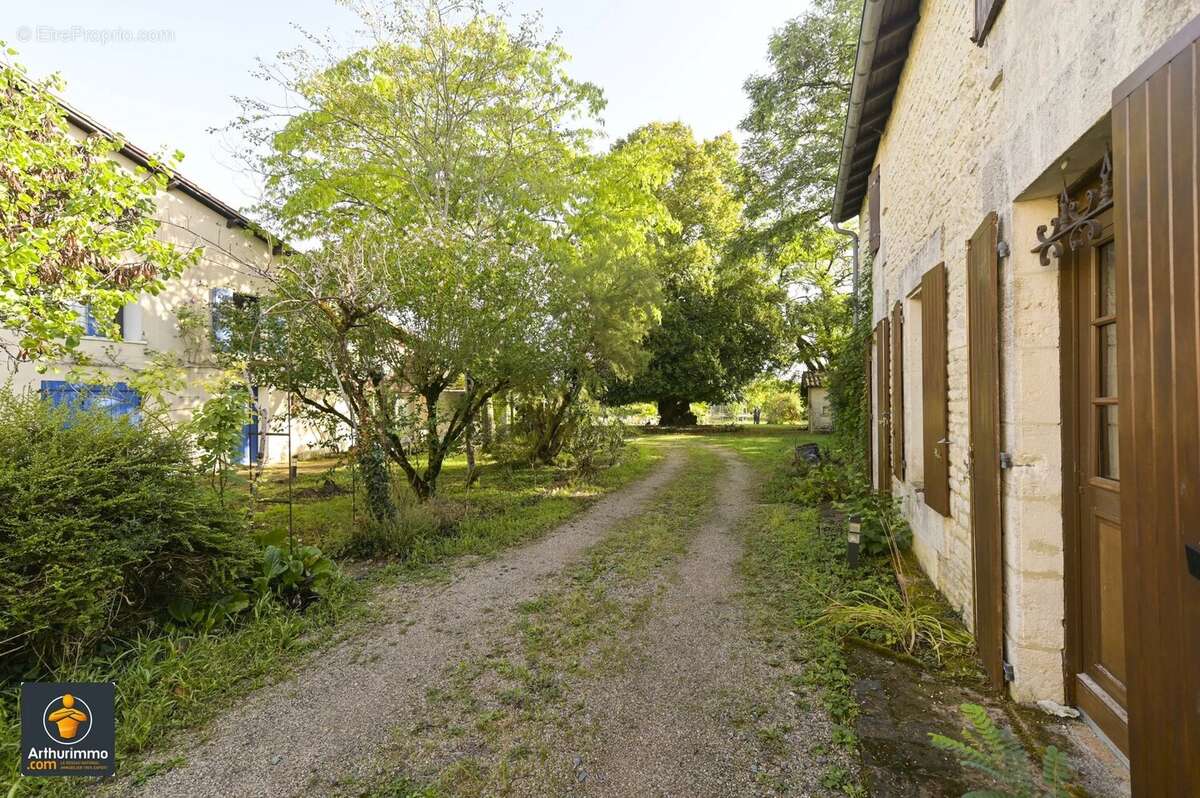 Maison à LA ROCHENARD