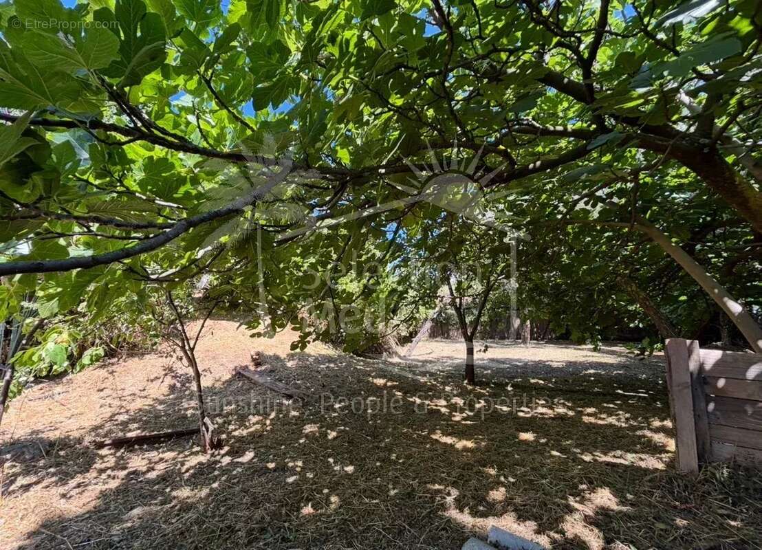 Maison à CHATEAUNEUF-GRASSE