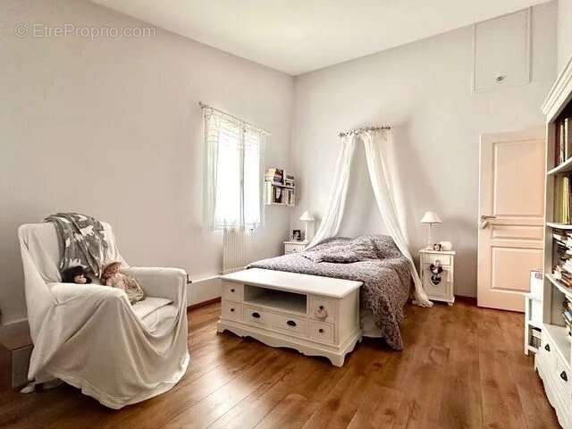 Maison à MARTIGNAS-SUR-JALLE