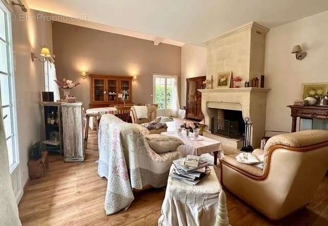 Maison à MARTIGNAS-SUR-JALLE