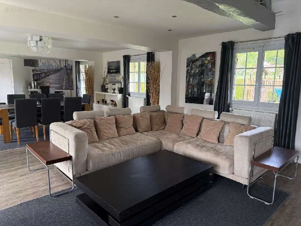 Maison à SAINT-MARTIN-DES-CHAMPS