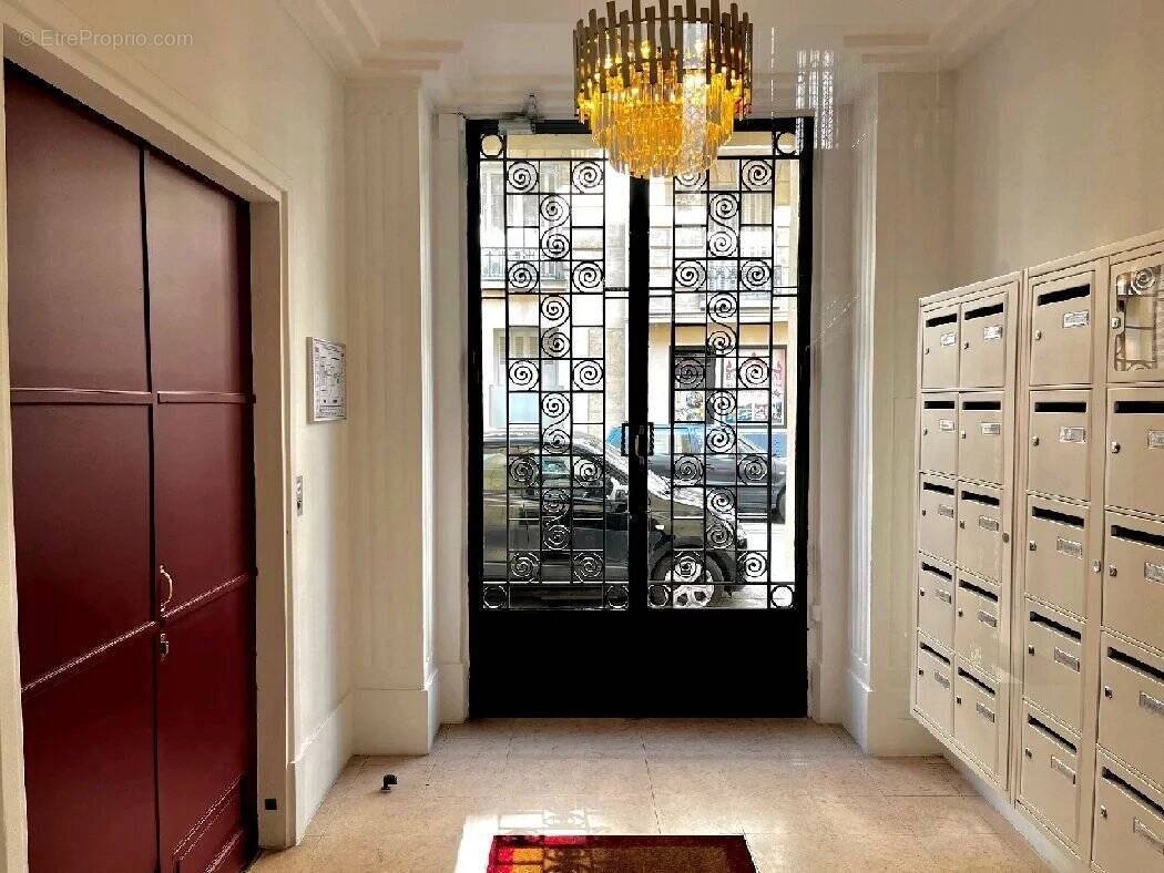 Appartement à PARIS-15E