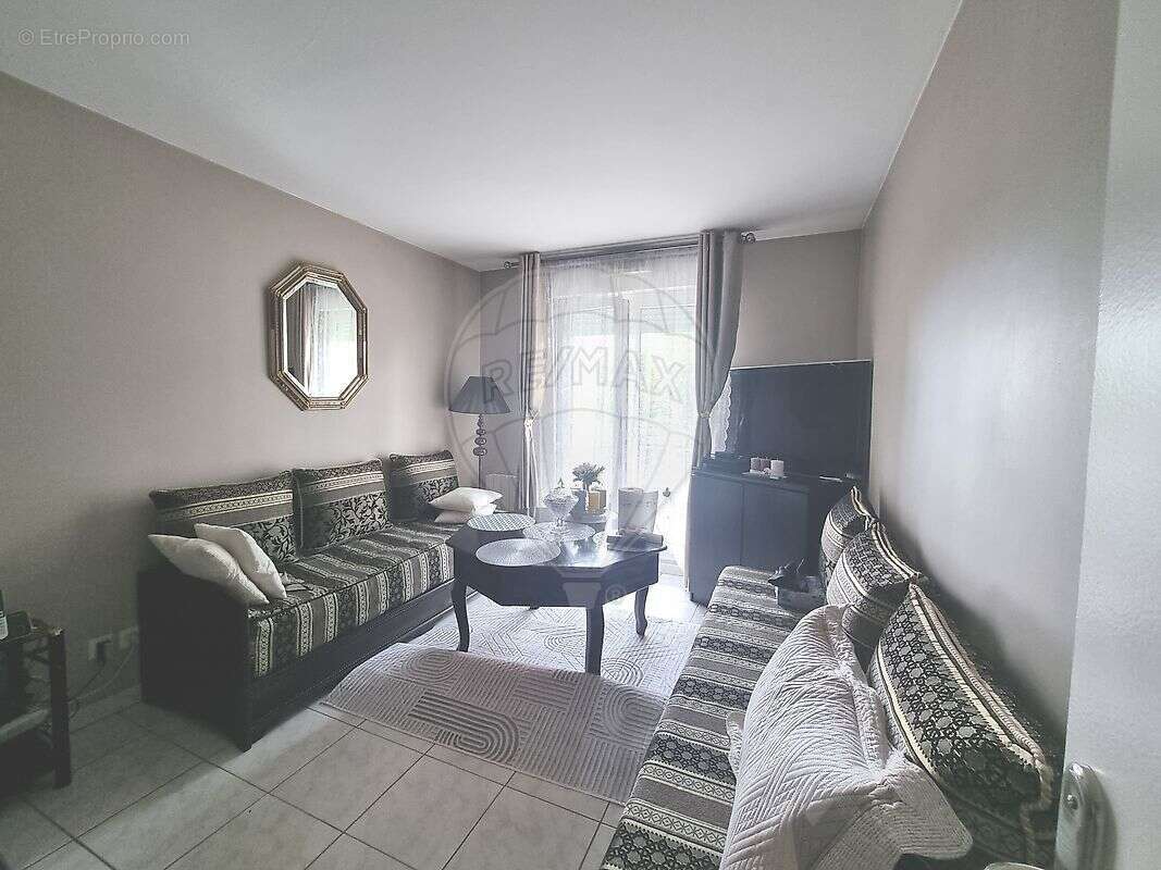 Appartement à LE BLANC-MESNIL