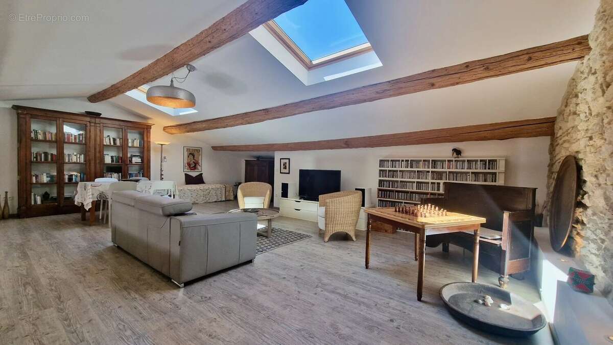 Maison à NEZIGNAN-L&#039;EVEQUE