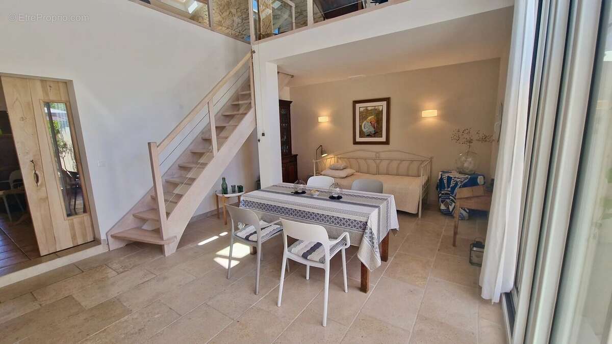 Maison à NEZIGNAN-L&#039;EVEQUE