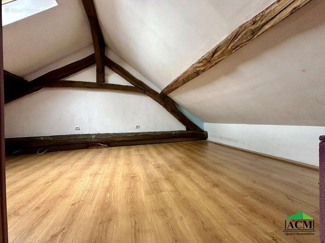 Maison à MERY-SUR-OISE