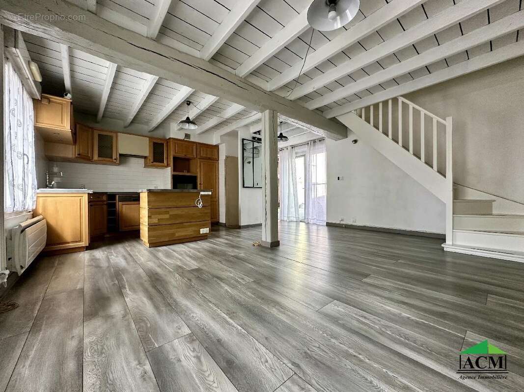 Maison à MERY-SUR-OISE