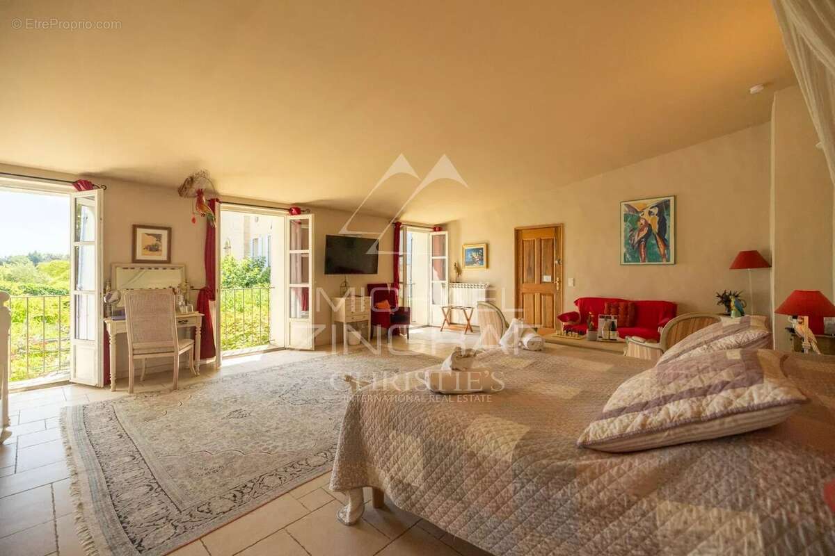 Maison à L&#039;ISLE-SUR-LA-SORGUE