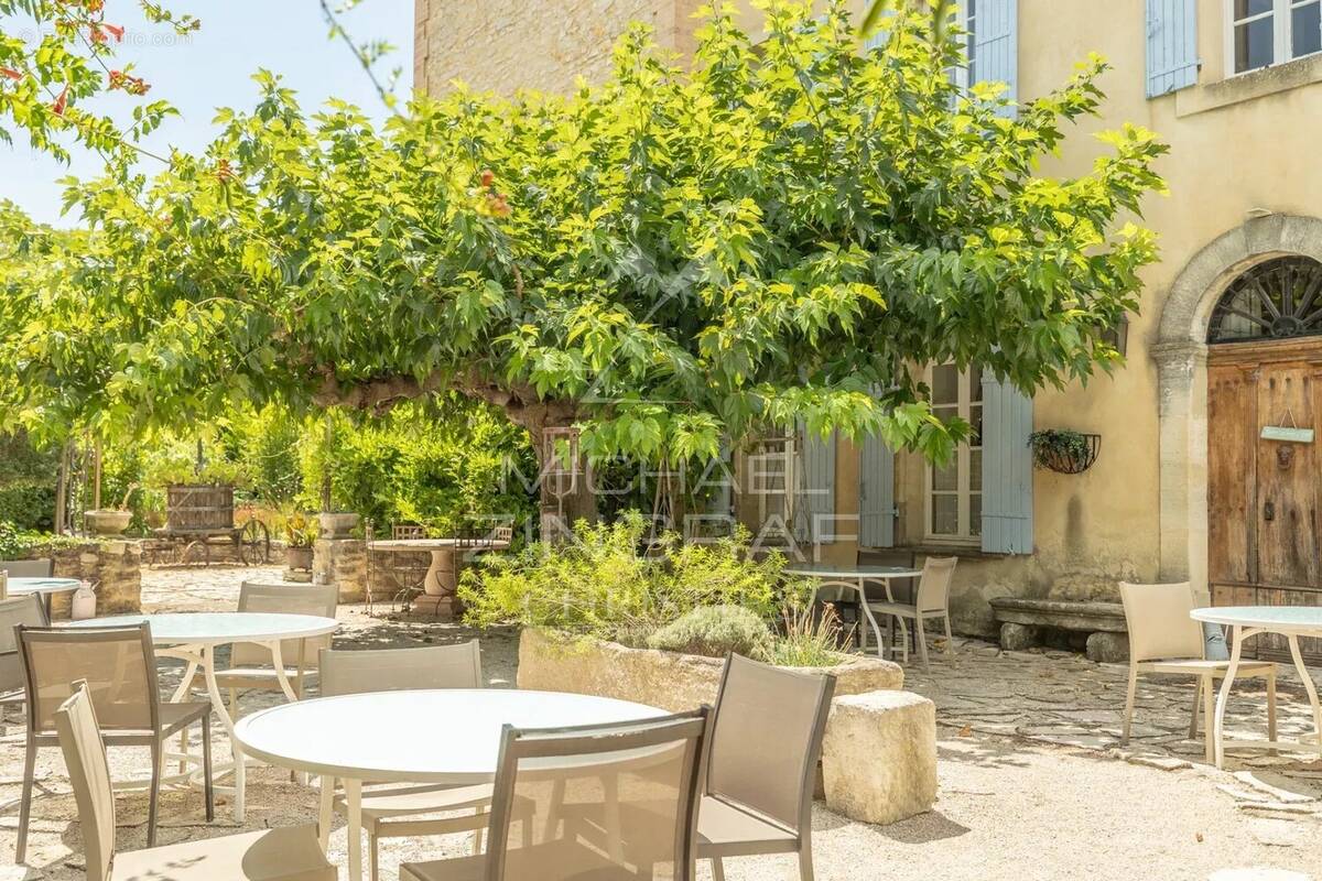 Maison à L&#039;ISLE-SUR-LA-SORGUE