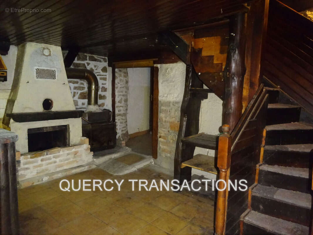 cheminée et poêle vrdc - Maison à CATUS