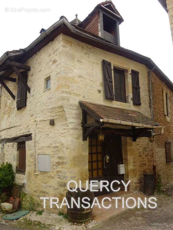 façade entré - Maison à CATUS