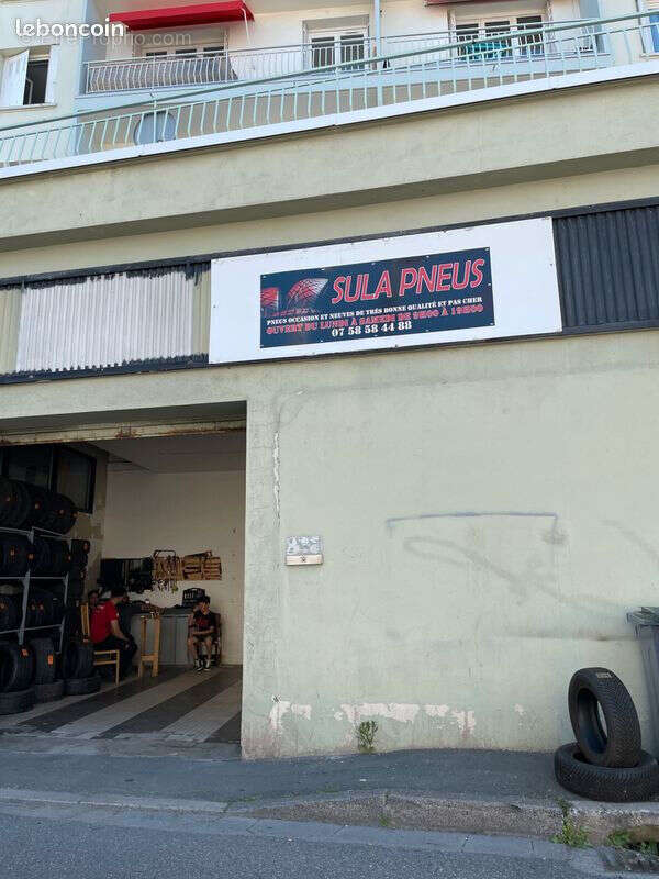 Photo 2 - Autre à SAINT-ETIENNE