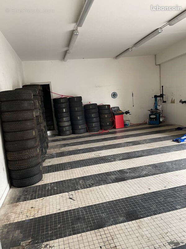 Photo 3 - Autre à SAINT-ETIENNE