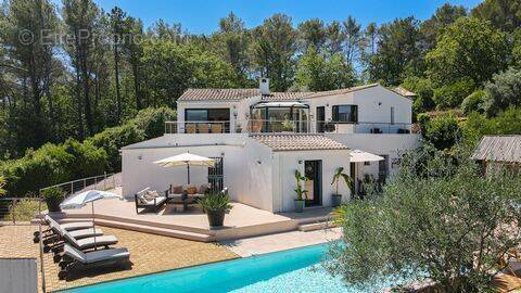 Maison à TOURRETTES