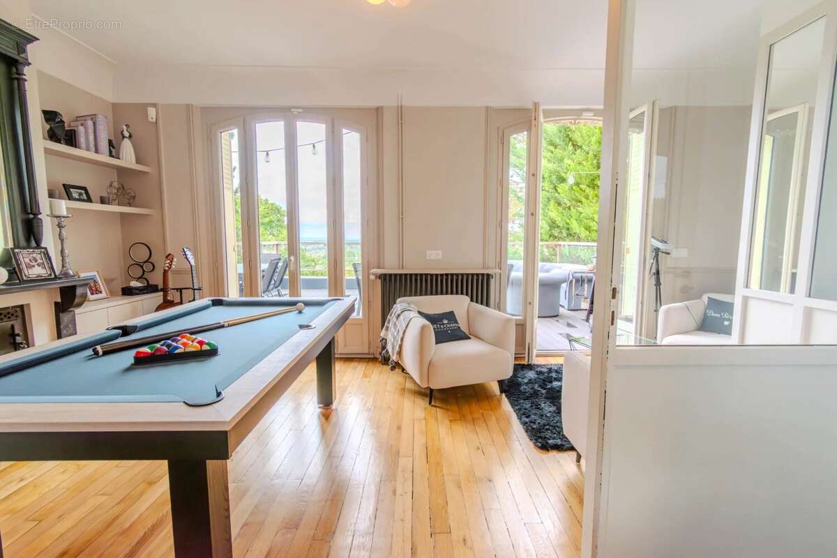 Maison à MONTMORENCY