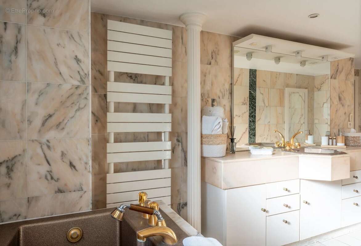 Appartement à NOGENT-SUR-MARNE