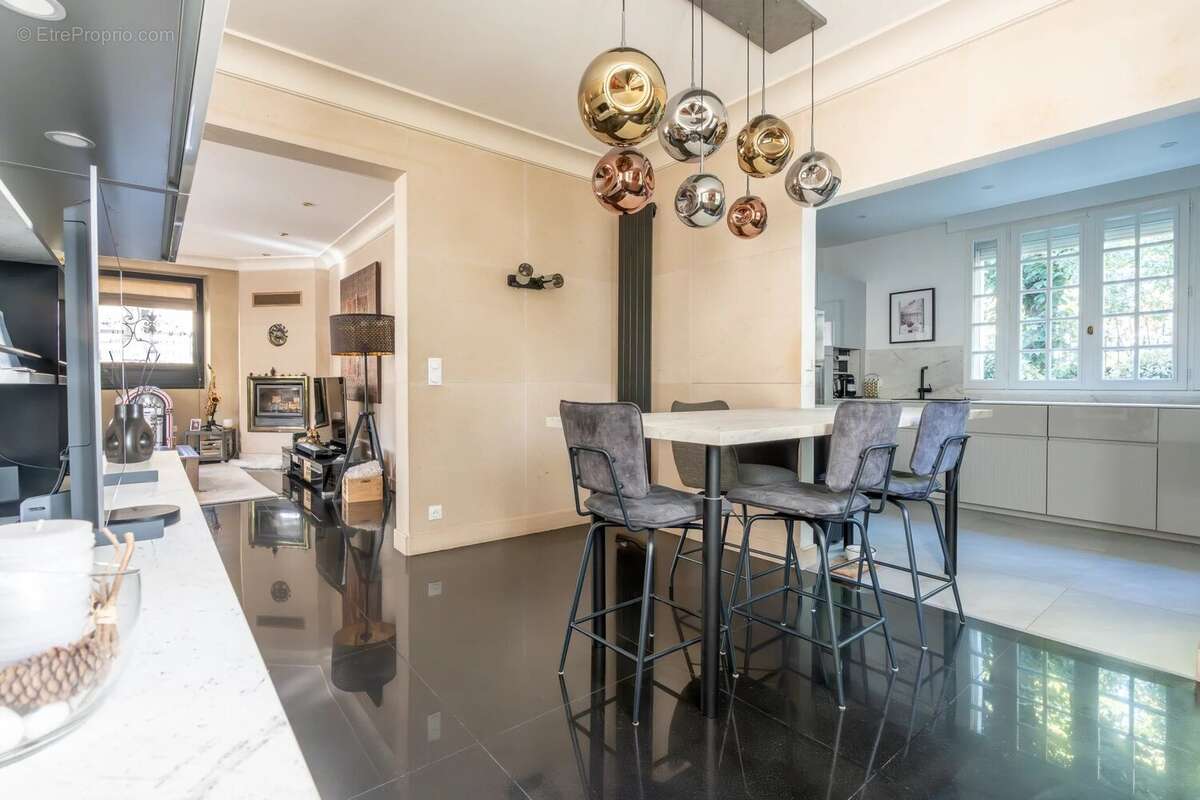 Appartement à NOGENT-SUR-MARNE