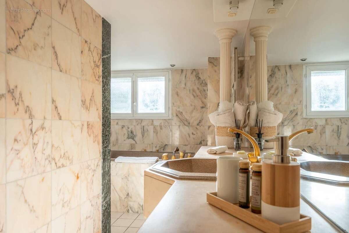 Appartement à NOGENT-SUR-MARNE