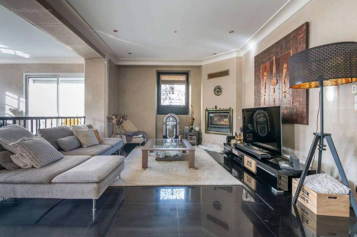 Appartement à NOGENT-SUR-MARNE