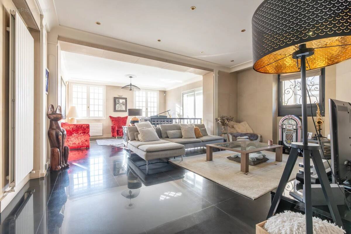 Appartement à NOGENT-SUR-MARNE