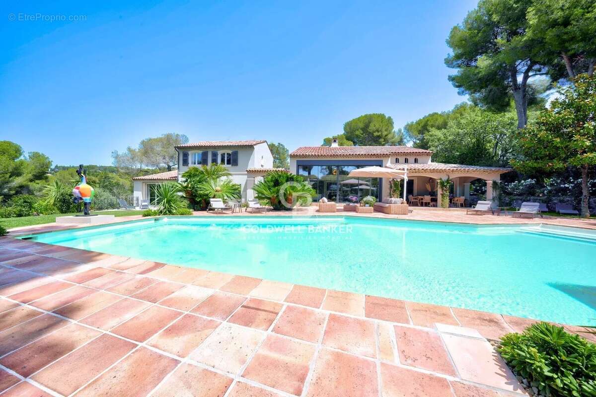 Maison à MOUGINS