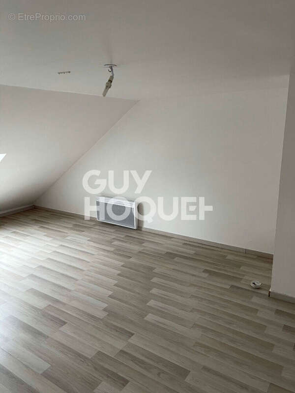 Appartement à VENEUX-LES-SABLONS